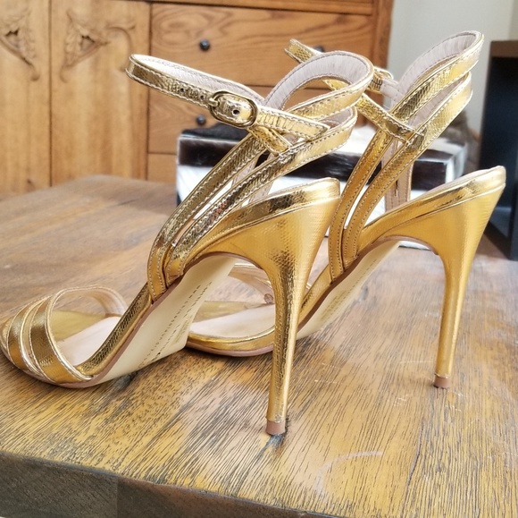 Chinese laundry gold heels - Picture 3 of 4
